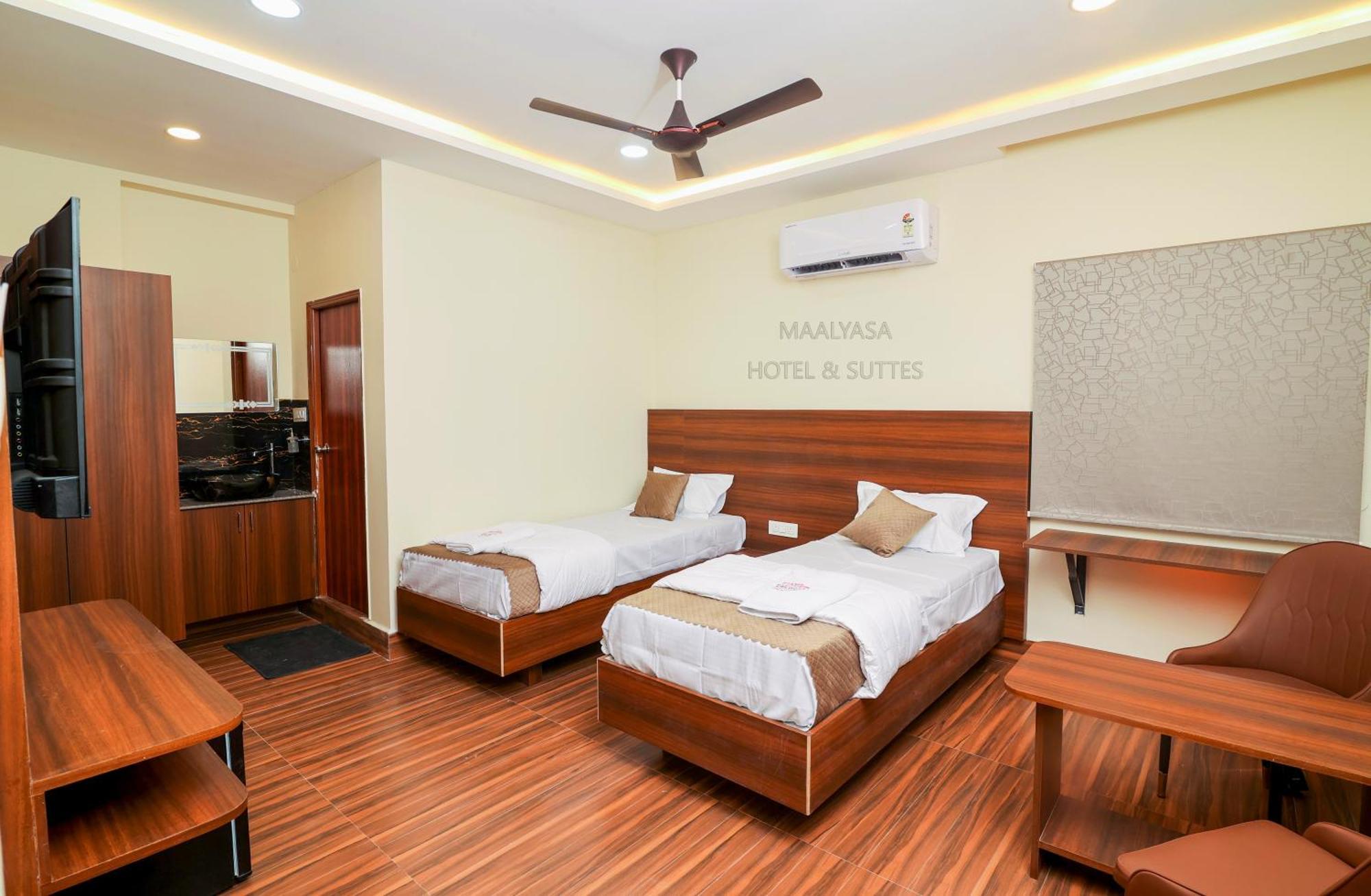 Maalyasa Hotel And Suites Haiderabad Buitenkant foto