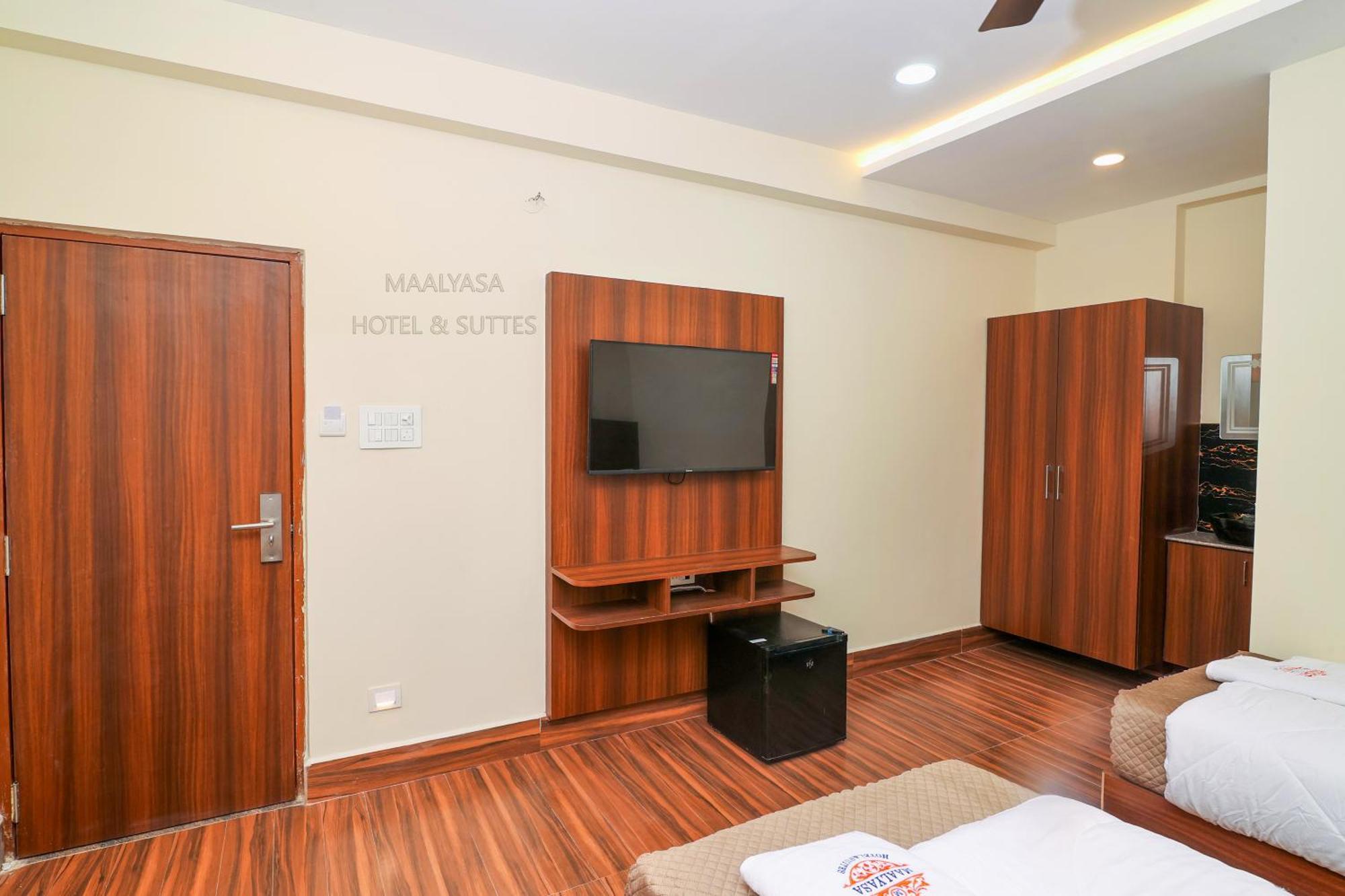 Maalyasa Hotel And Suites Haiderabad Buitenkant foto