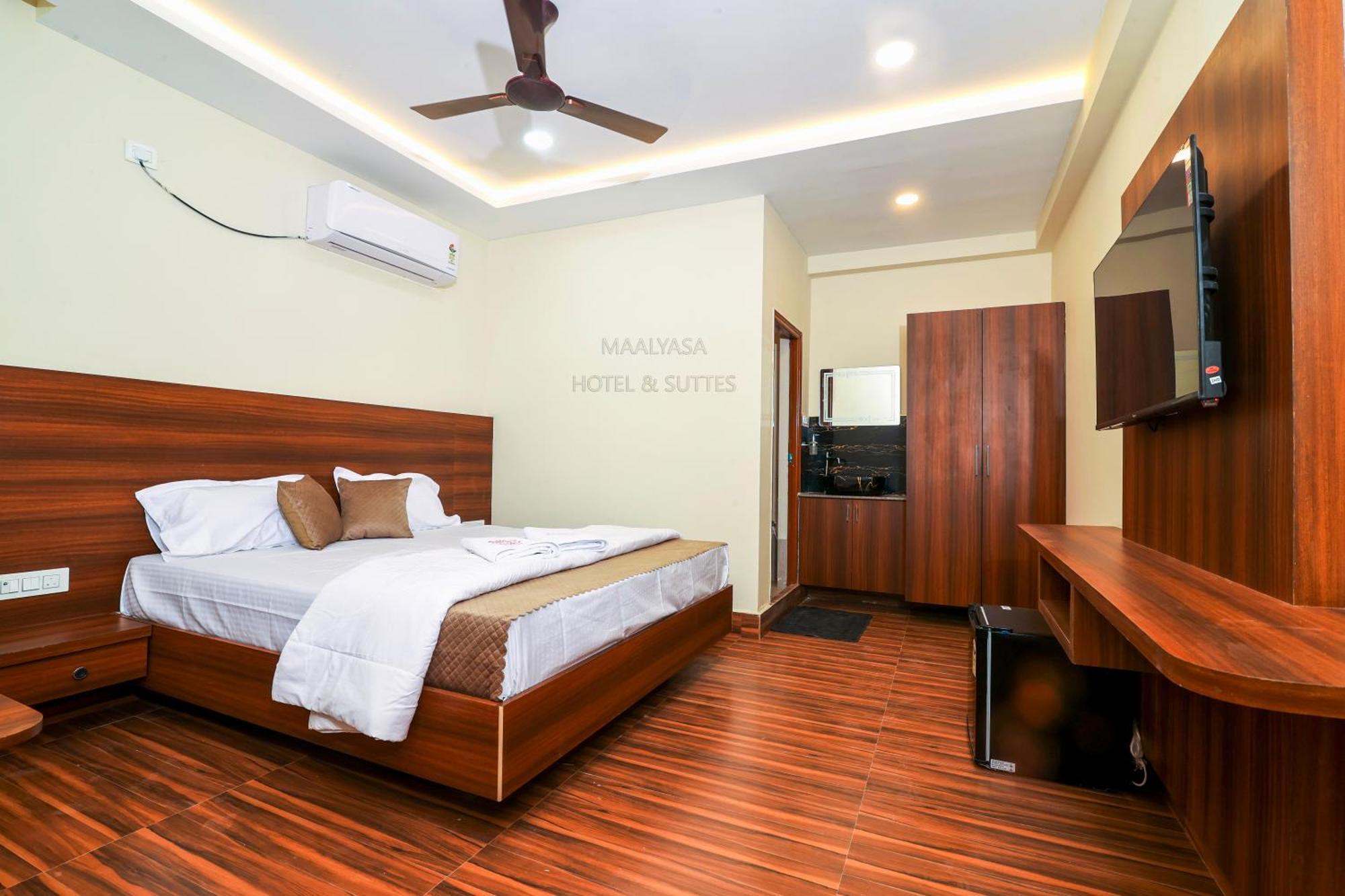 Maalyasa Hotel And Suites Haiderabad Buitenkant foto